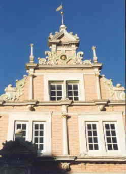 Giebel des Museums